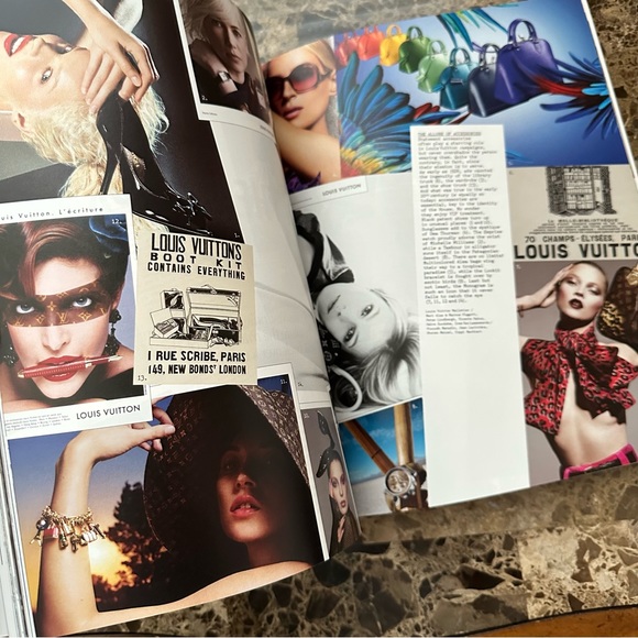 Authentic Louis Vuitton 2015-2016 Fall Winter Book - Picture 12 of 15